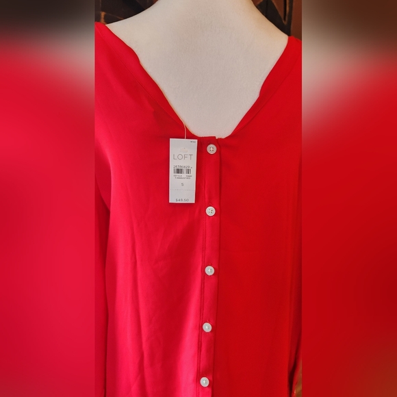 Loft Red Long Sleeve Blouse With Button Back Size Small - Picture 6 of 11